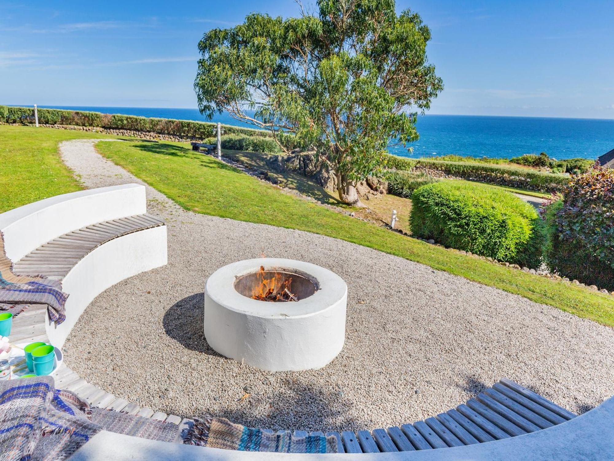 Tregarrek Villa Coverack Exterior photo